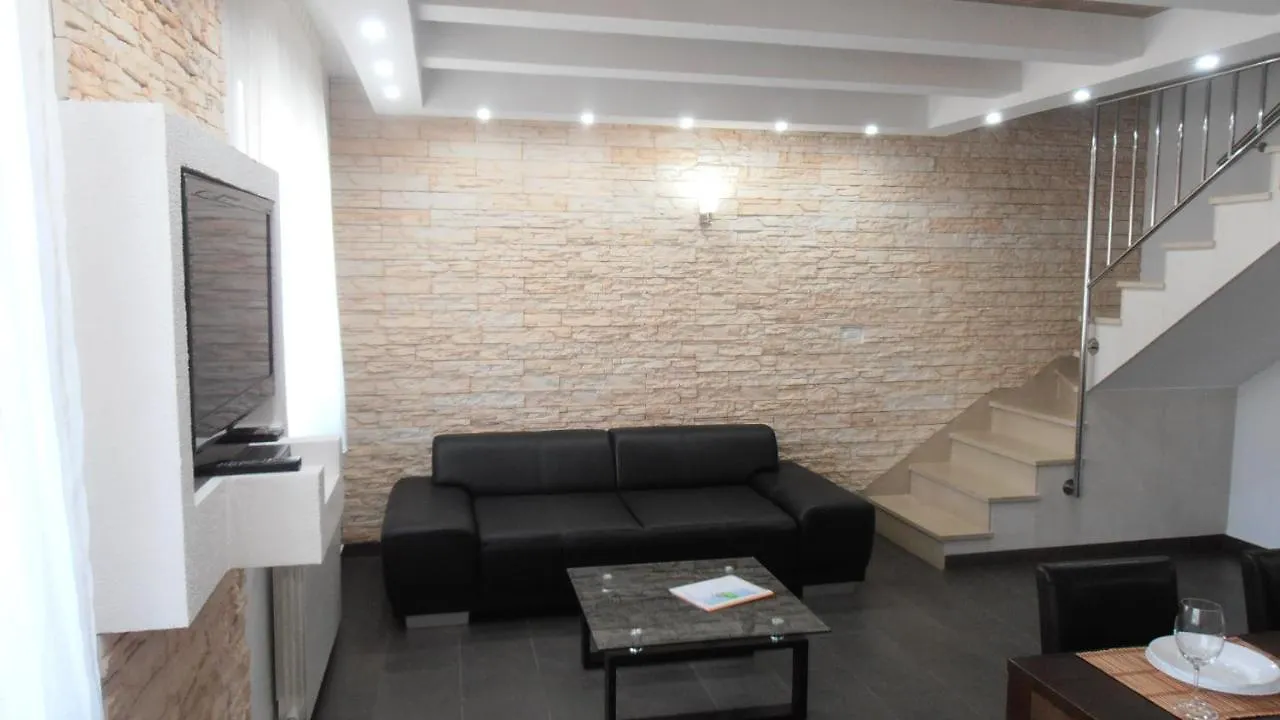 Apartman Ines 2 Pula 0*,