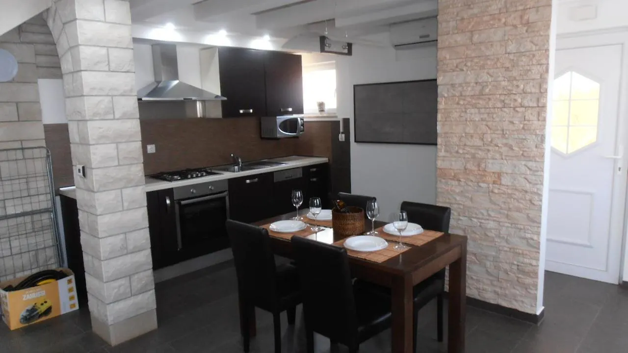 Apartment Apartman Ines 2 Pula
